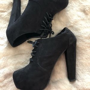 Forever 21 black lace up platform bootie
